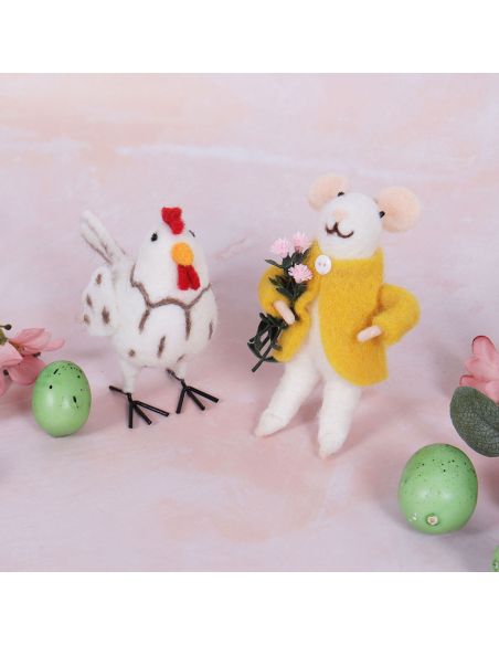 Needle Felting Kit - Mouse with Flower Bouquet