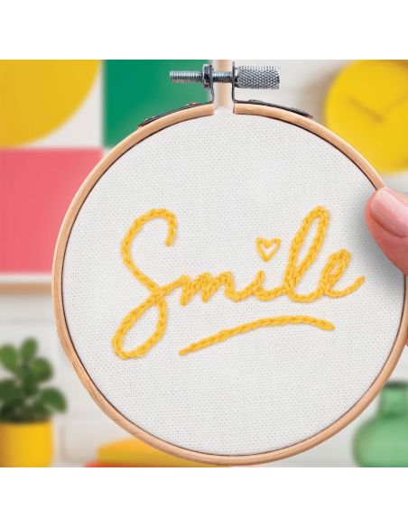French'kits Embroidery Kit - Smile