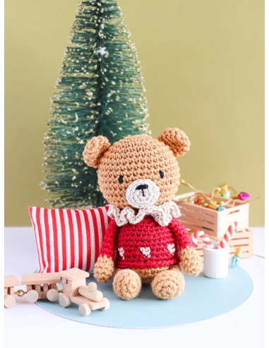 Christmas ball amigurumi crochet set - The teddy bear