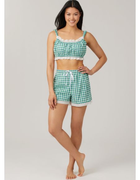 McCall's 8613 - Top and Shorts Pattern