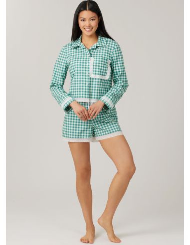 McCall's 8613 - Top and Shorts Pattern