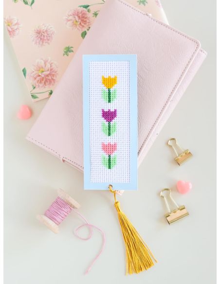 Book: I Discover Cross Stitching!!