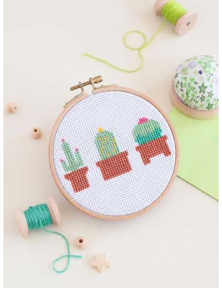 Book: I Discover Cross Stitching!!