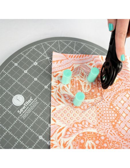 Sew Magnetic™ 28 cm self-healing rotating magnetic cutting mat