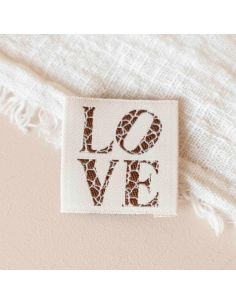 Woven label to sew Love