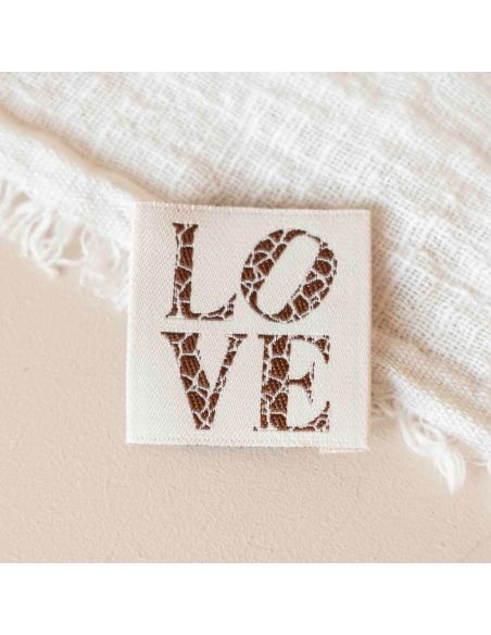 Woven label to sew Love