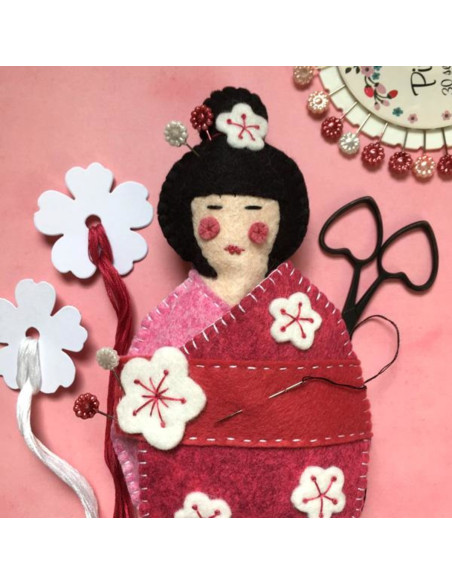 Kokeshi felt kit for pincushion and scissor holder