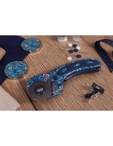 45 mm Rotary Cutter - Blue Flowers Collection