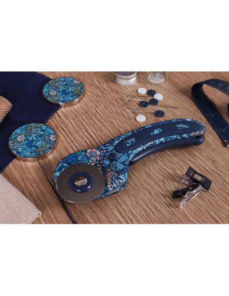 45 mm Rotary Cutter - Blue Flowers Collection