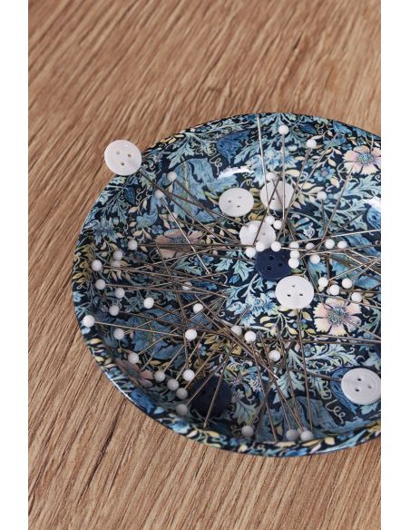 Glass tube of 95 glass-headed pins - Blue flowers collection