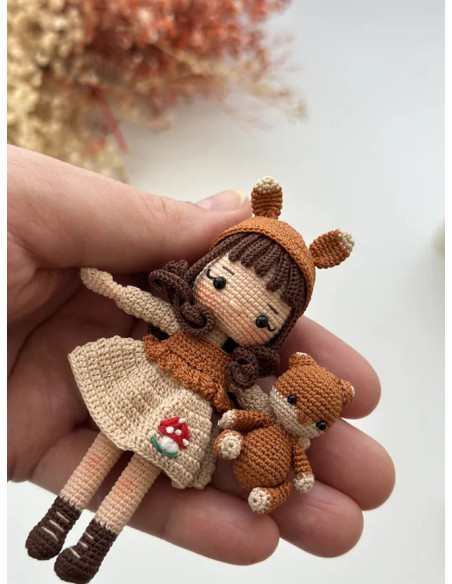 Book of micro-crochet dolls