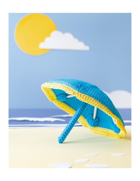 Amigurumi Book on Vacation at the Beach and in the Forest