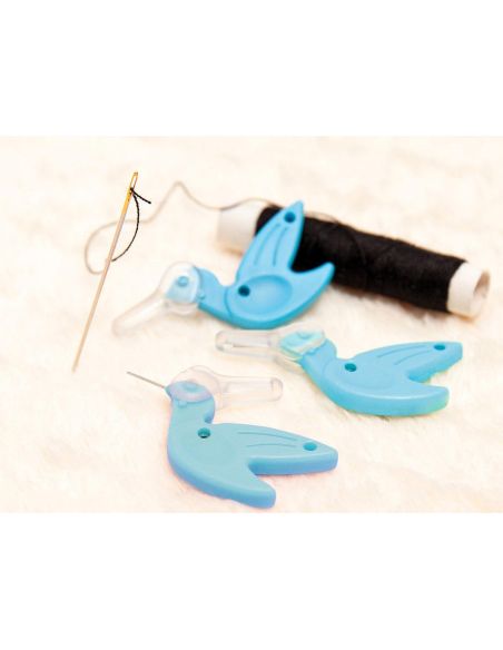 Bird needle threader with thread cutter