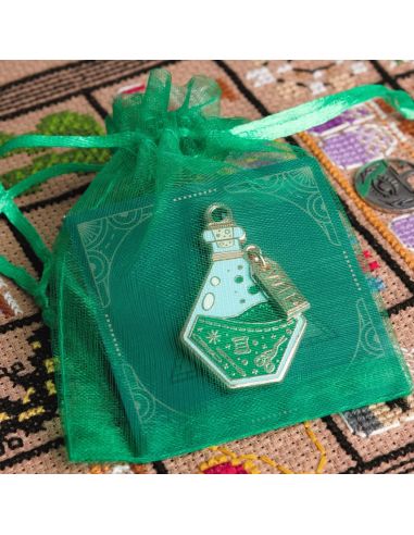 Magnetic needle holder - Green magic potion